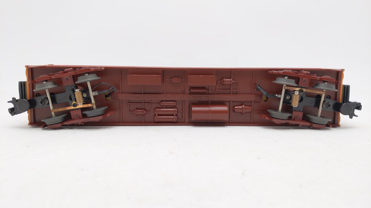 MTH 30-6090-2 O Gauge Milwaukee Road Hiawatha Streamline Coach Car #437 EX