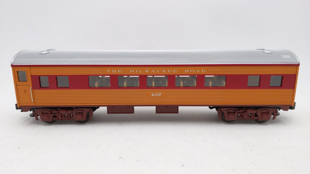 MTH 30-6090-2 O Gauge Milwaukee Road Hiawatha Streamline Coach Car #437 EX