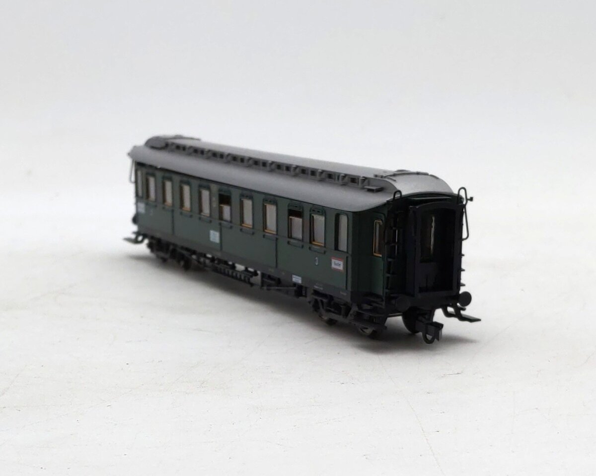 Fleischmann 5083 HO Scale Deutsche Reichsbahn Third Class Coach Car #18136 EX