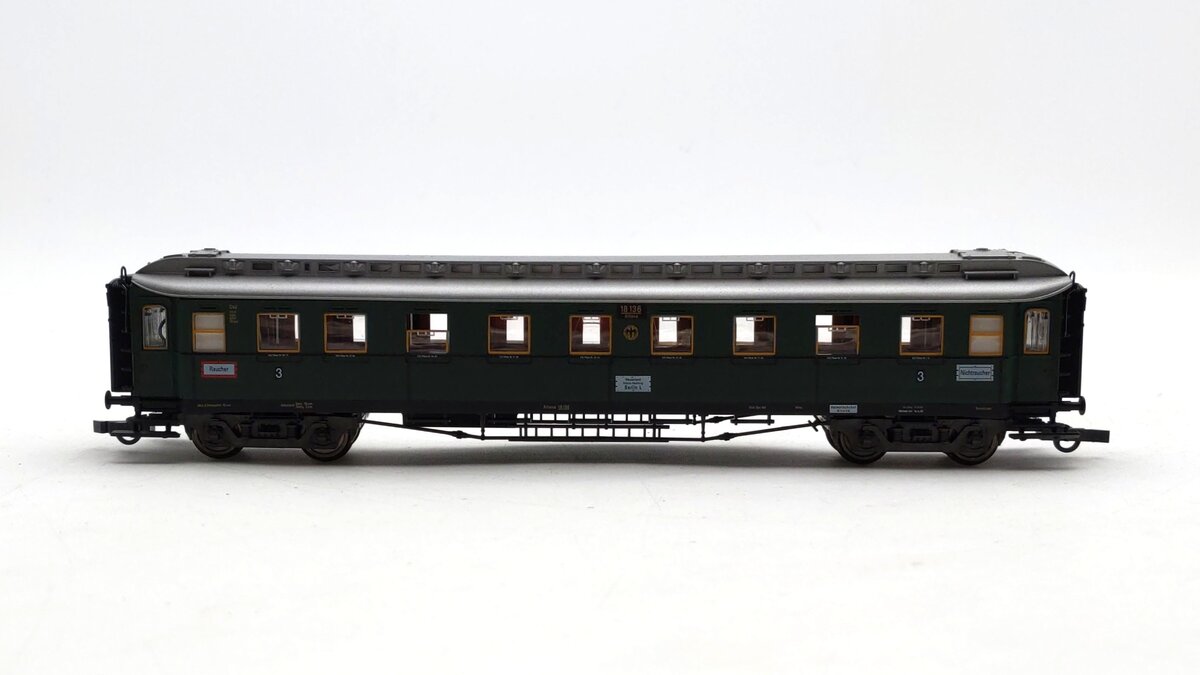 Fleischmann 5083 HO Scale Deutsche Reichsbahn Third Class Coach Car #18136 EX