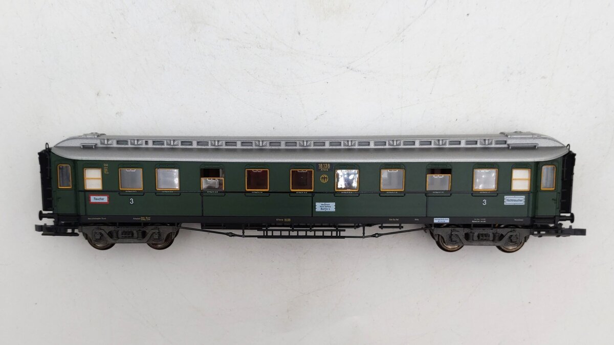 Fleischmann 5083 HO Scale Deutsche Reichsbahn Third Class Coach Car #18136 EX