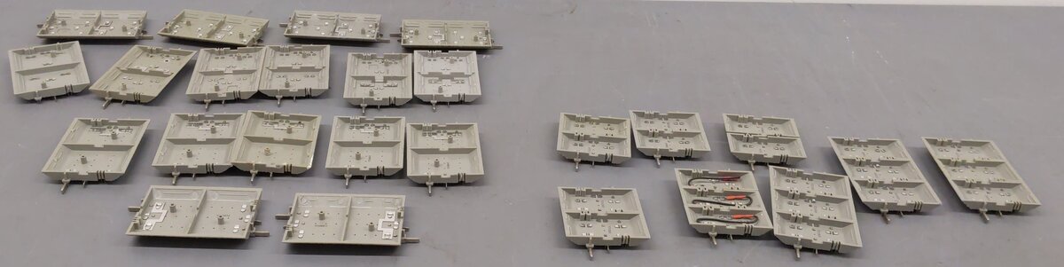 Lionel Assorted Straight Track Sections 1.75 4.5 and 5.0 Inch Track Pieces [37] EX