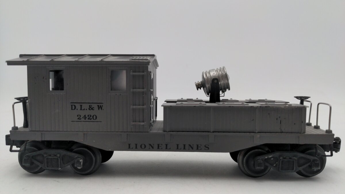 Lionel 2420 Vintage O Delaware, Lackawanna & Western Wrecking Caboose w/Light VG