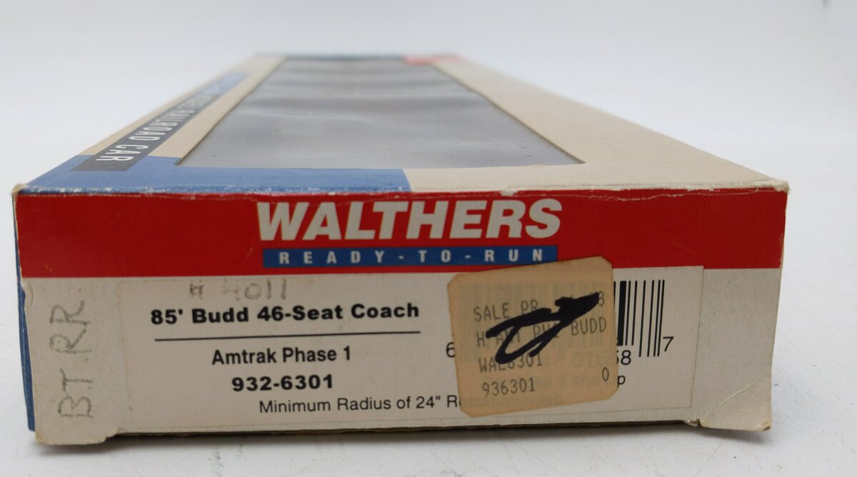 Walthers 932-6301 HO Scale Amtrak Phase 1 85' Budd 46-Seat Coach Car Weathered LN/Box