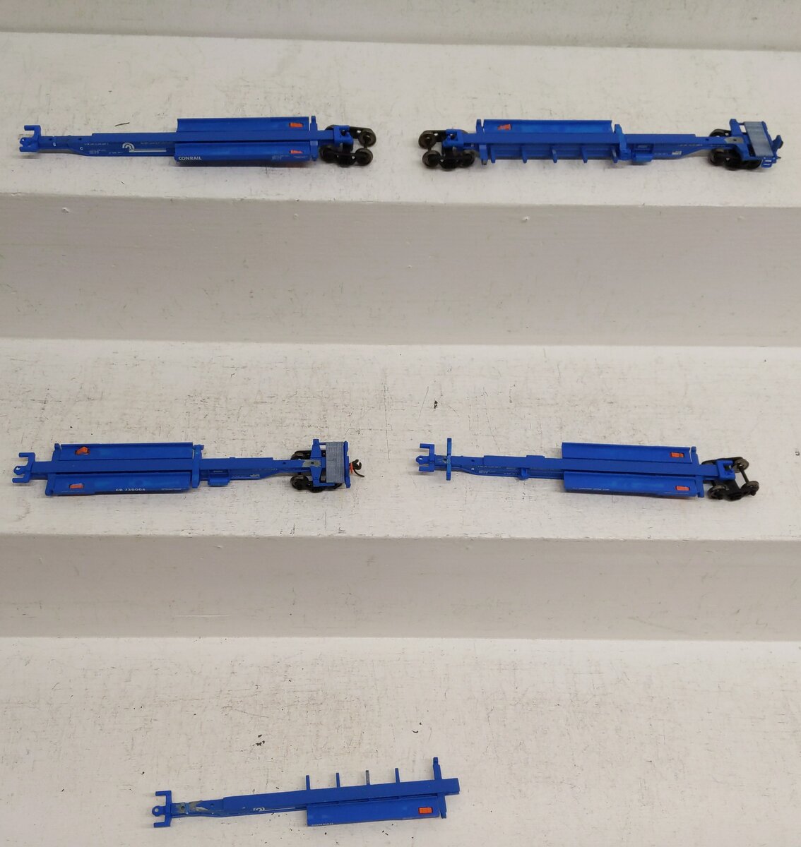 Walthers 932-3935 HO Conrail 5 Unit All Purpose Spine Car Kit #730006 VG/Box