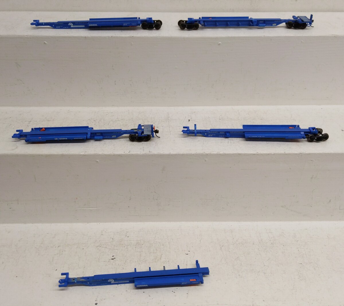 Walthers 932-3935 HO Conrail 5 Unit All Purpose Spine Car Kit #730006 VG/Box