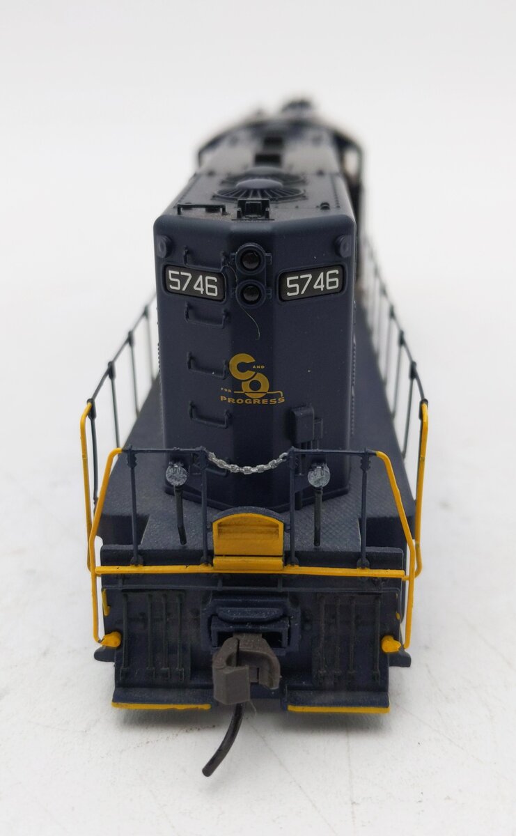 Atlas HO Scale Chesapeake & Ohio GP-7 Locomotive 35746 Weathered/Box