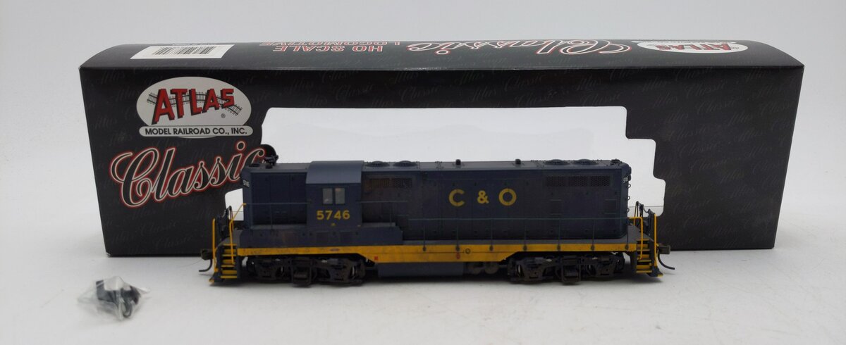 Atlas HO Scale Chesapeake & Ohio GP-7 Locomotive 35746 Weathered/Box