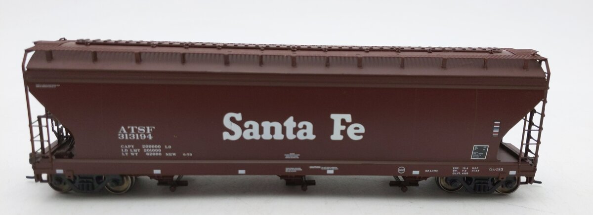 InterMountain 47005 HO Santa Fe ACF 4650 Cu. Ft.  3-Bay Hopper Car