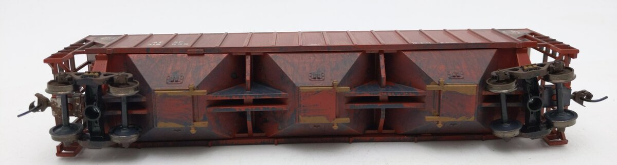 Athearn 7153 HO ATSF 54' PS Hopper Car #315553 Weathered/Box