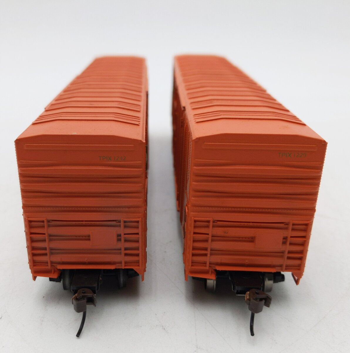 Athearn 2319 HO Tropicana Reefer Cars #1229 & 1242 -Assembled (Set of 2) EX/Box