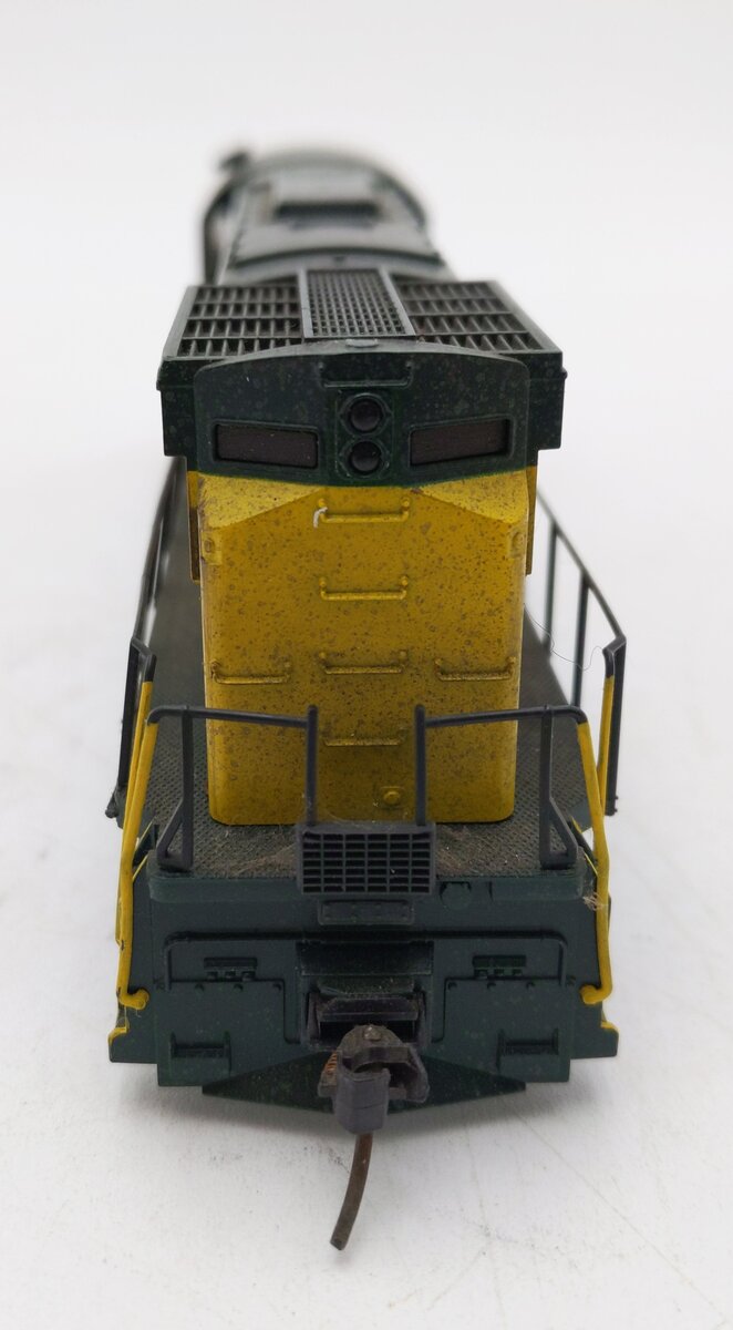 Atlas 8033 HO C&NW Alco C-425 Diesel Locomotive #403 Weathered/Box