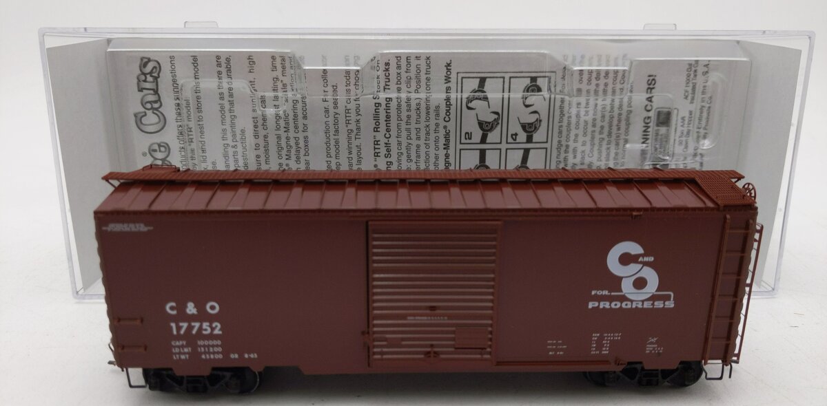 Kadee 5022 HO Chesapeake & Ohio Ready to Run 40' PS-1 Boxcar with 8' Door #17752 LN/Box