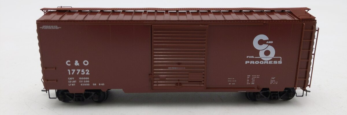Kadee 5022 HO Chesapeake & Ohio Ready to Run 40' PS-1 Boxcar with 8' Door #17752
