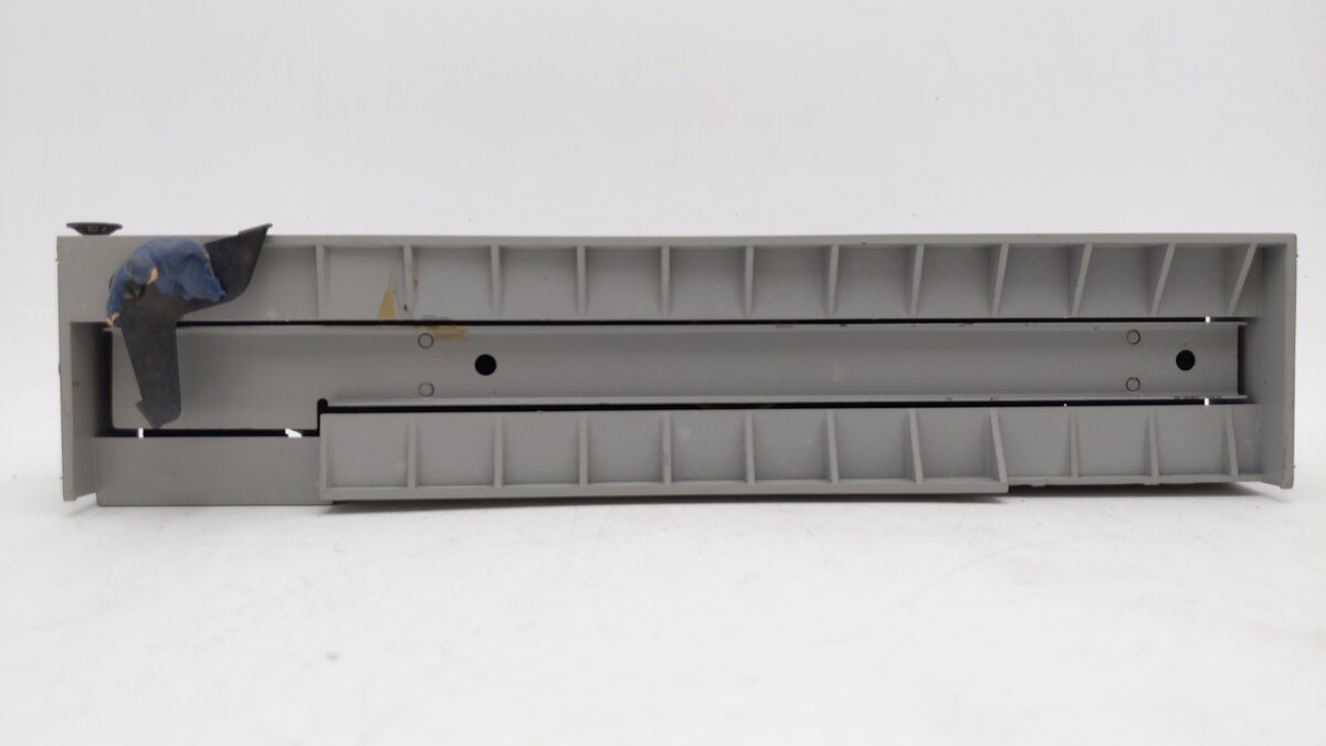 Lionel 3562-25 Vintage O Gray AT&SF Operating Barrel Car with Blue Letters VG/Box