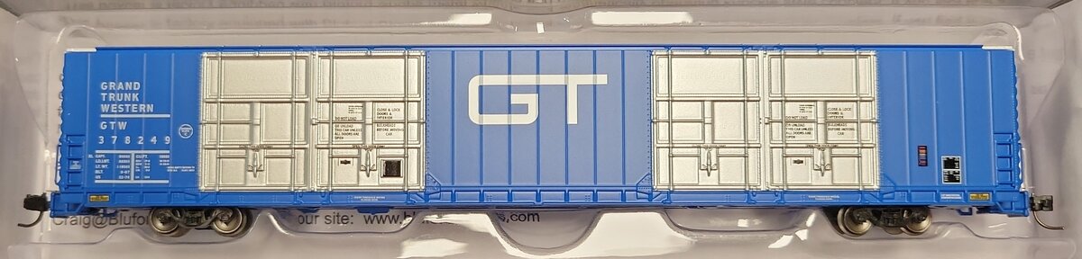 Bluford Shops 87291 N GTW PS 86' Quad Door Auto Parts Boxcar RTR #378249 LN/Box