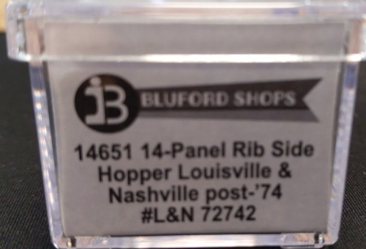Bluford Shops 14651 N Louisville & Nashville 14-Panel 3-Bay Hopper L&N #72742 LN/Box