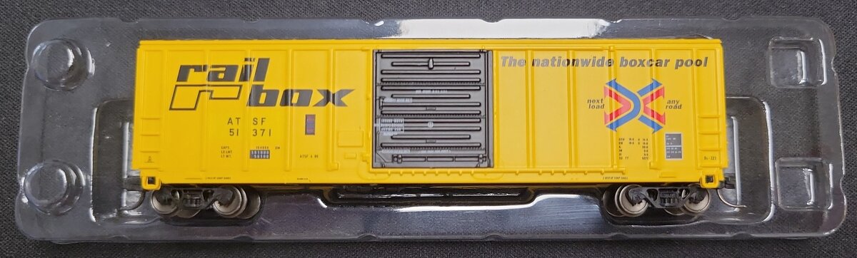 InterMountain 67521-02 N Scale ATSF Santa Fe Boxcar #51371 LN/Box