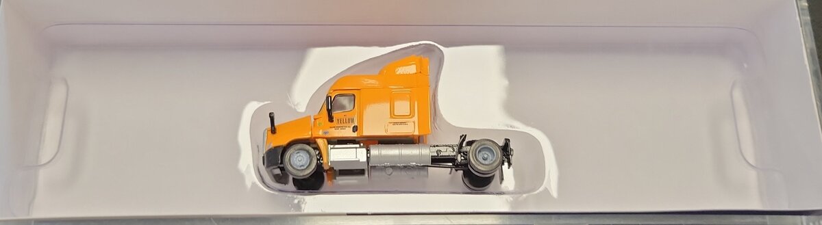 Trainworx Inc 42585-01 N LTL Trucks - Yellow Freightliner Tractor #34909