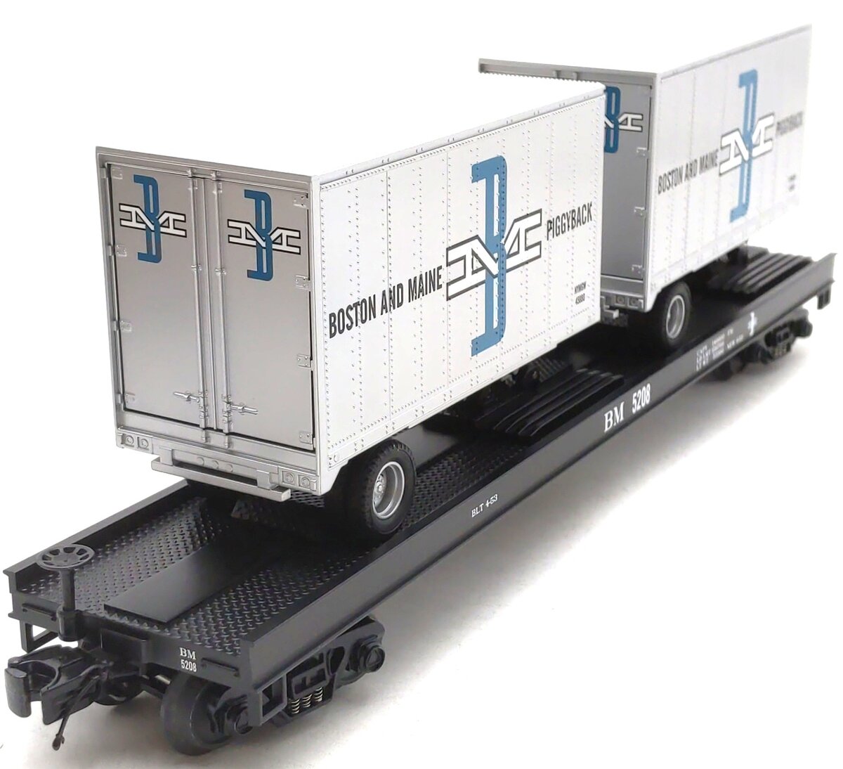 MTH 20-98411 Boston & Maine Flatcar with 2 20' Trailers LN/Box