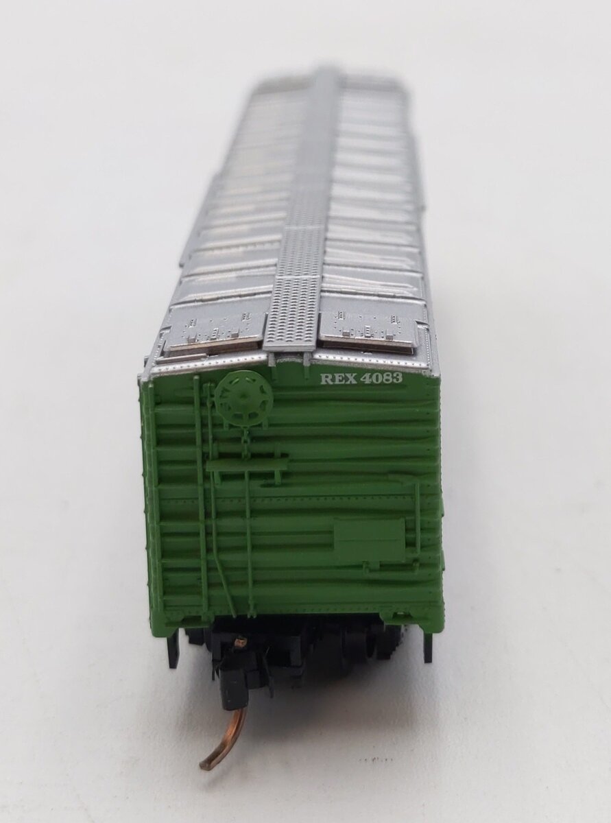 Micro-Trains 05200030 N REA 52' 2" Riveted Steel Plug Door Express Reefer #4083 NIB