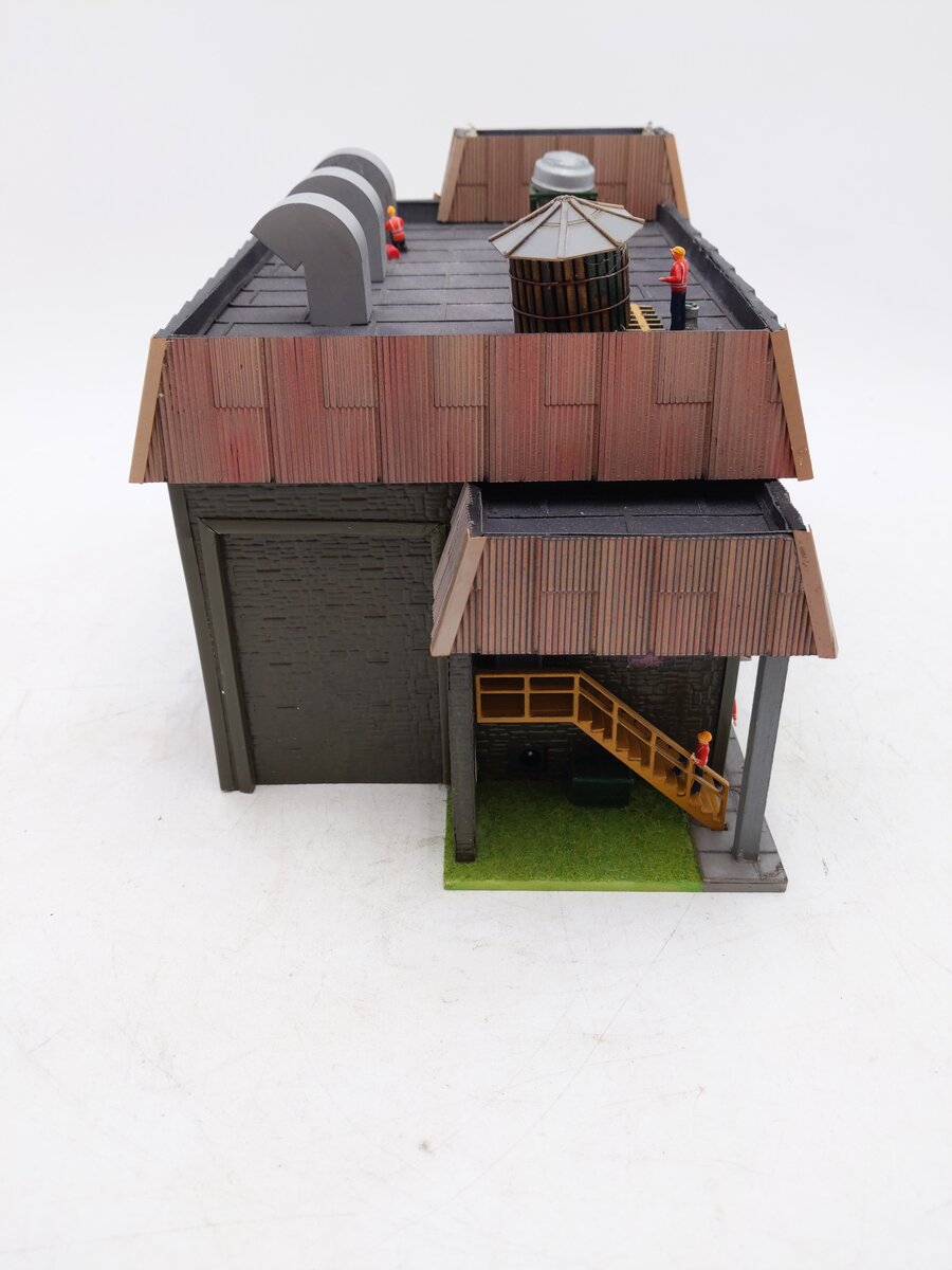 Menards 2795023 HO Scale J. Shepherd & Sons Dog Food Factory VG