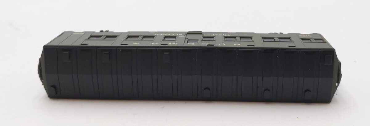 Micro-Trains 11600012 N Pullman 50' Standard Boxcar Troop Sleeper #9153 NIB