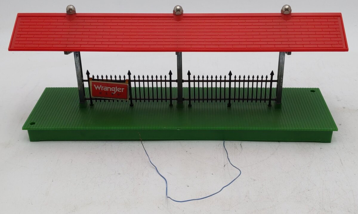Lionel 6-2156 O Gauge Illuminated Freight Station Platform EX
