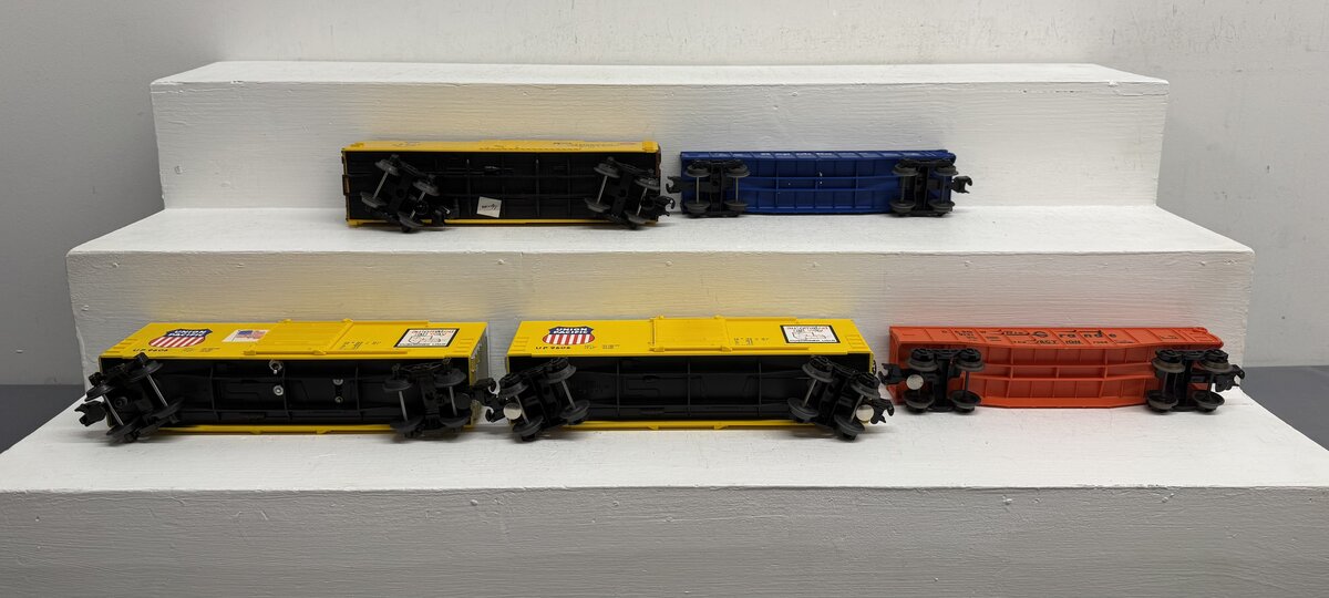Lionel O Freight Cars: 6-9131, 6-9136, 6-9606, 6-17304 [5] EX