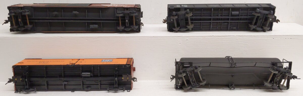 O Scale Assorted Freight Cars (4) 2-Rail: #37099, #52390, #20805, & Undecorated