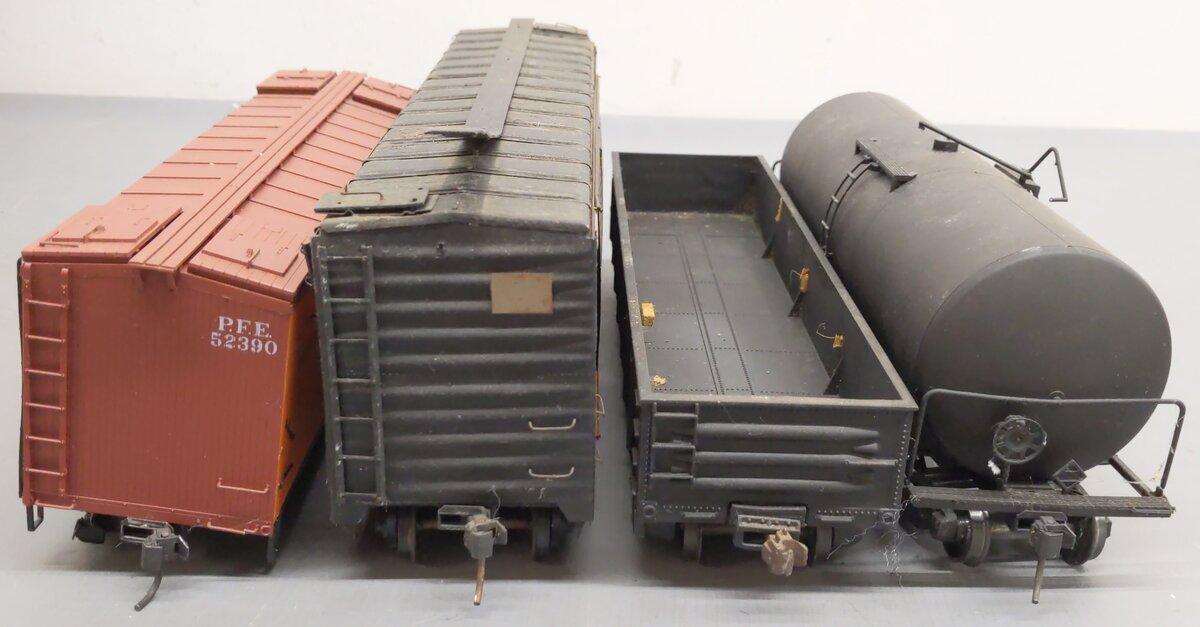 O Scale Assorted Freight Cars (4) 2-Rail: #37099, #52390, #20805, & Undecorated