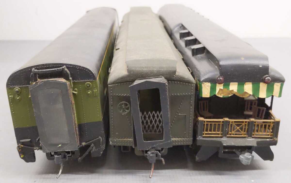 O Scale Assorted Passenger Cars (3) - 2-Rail - Painted