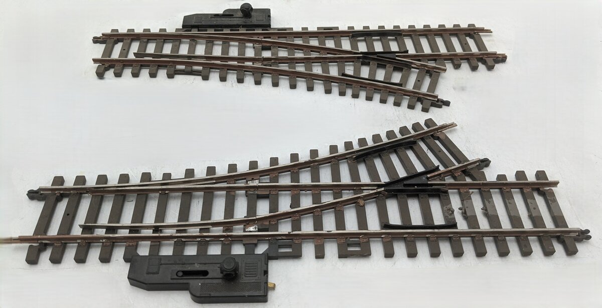 Atlas 6023/6024 O Manual Left & Right Hand Switch Turnouts (2) - (2-Rail)
