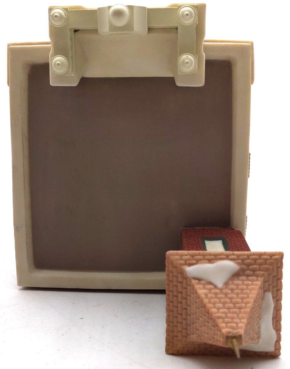 Dept 56 5352-0 Disney Parks -Fire Department LN/Box