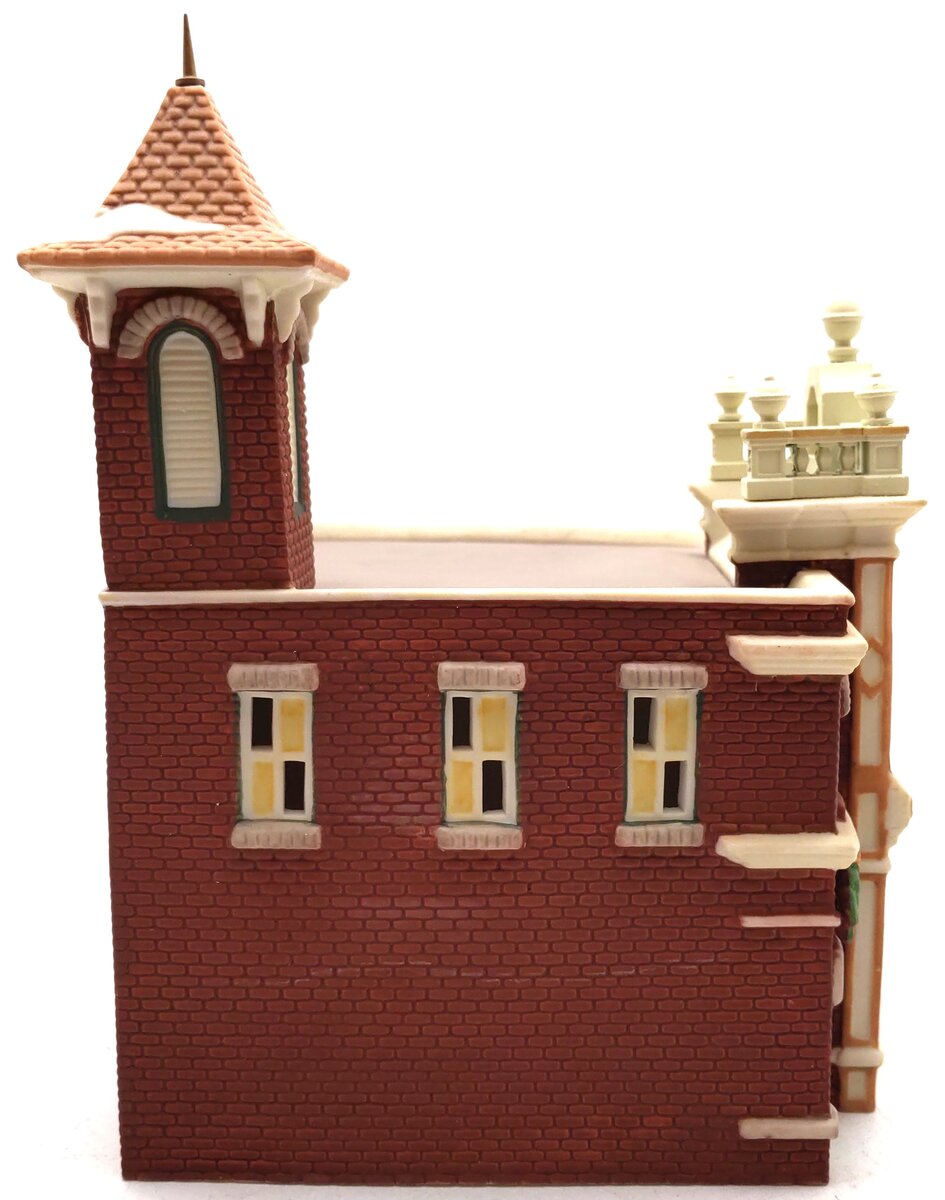 Dept 56 5352-0 Disney Parks -Fire Department LN/Box