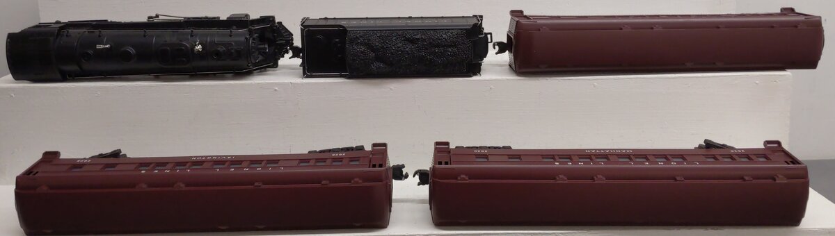 Lionel 6-38308 O Gauge PCC #2146WS Berkshire Madison Passenger Set EX/Box