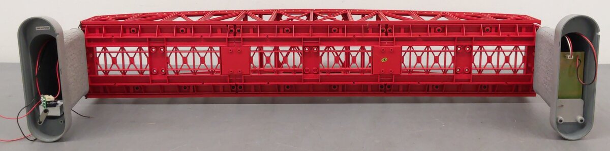 MTH 40-1115 O RealTrax Steel Arch Bridge with Operating Christmas Lights EX