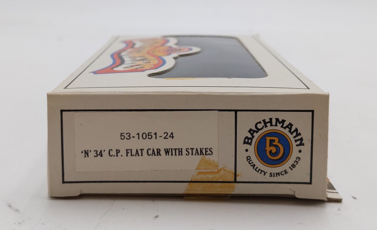 Bachmann 53-1051-24 N Scale 34' C.P. Flat Car With Stakes NIB