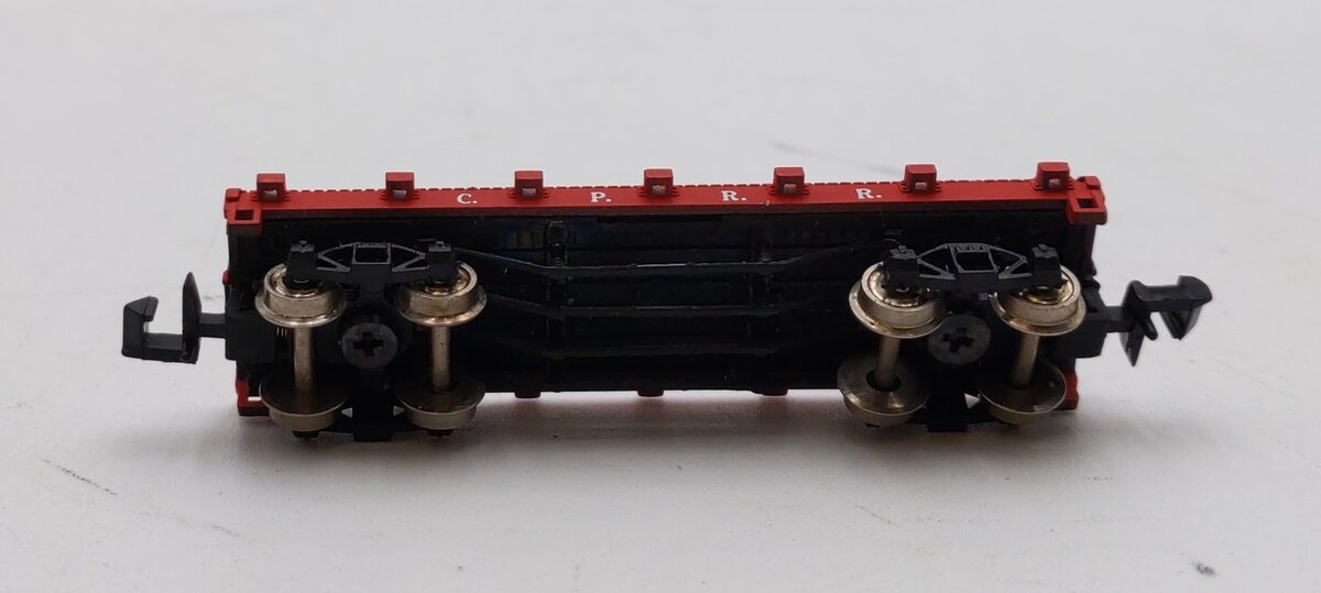 Bachmann 53-1051-24 N Scale 34' C.P. Flat Car With Stakes NIB