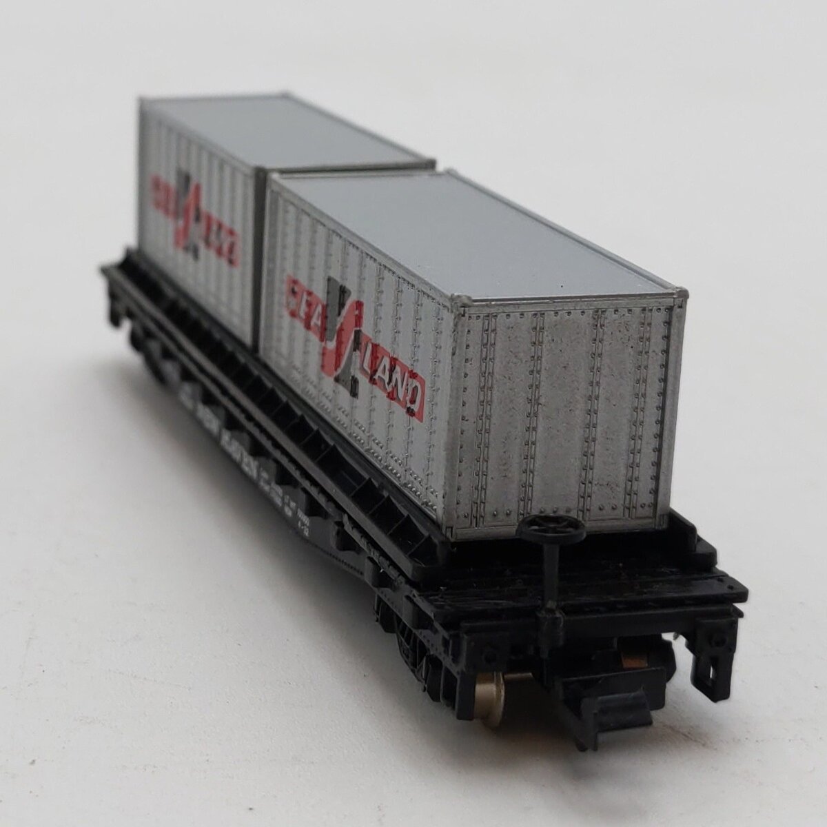 Bachmann 53-1046-B5 N Scale New Haven 51' Flat Car with Container NIB