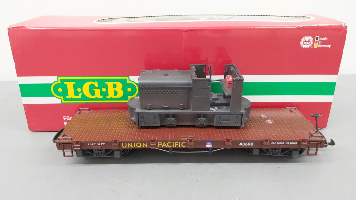LGB 43690 Union Pacific Flatcar w/ MDC Switcher Locomotive/Box