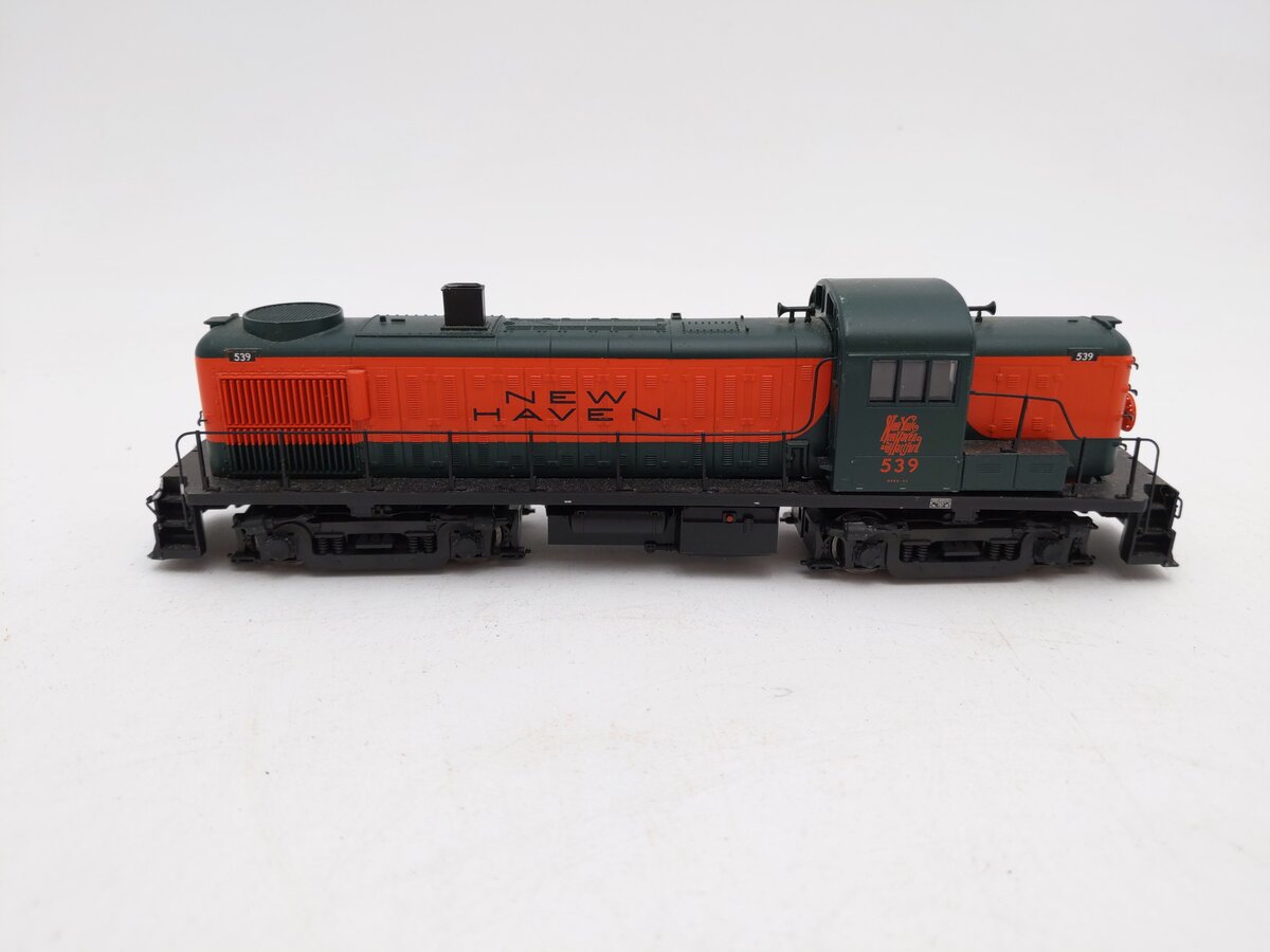 Atlas 10003026 HO RS-3 New Haven Diesel Locomotive #539/Box