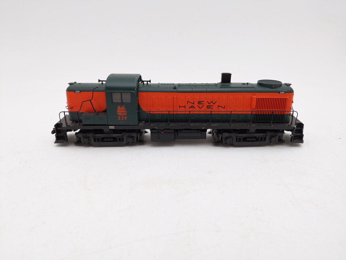 Atlas 10003026 HO RS-3 New Haven Diesel Locomotive #539/Box