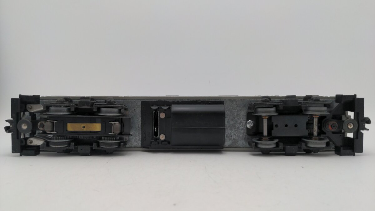 Lionel 6-8868 O Gauge Amtrak RDC-4 Powered Baggage/Mail Car VG