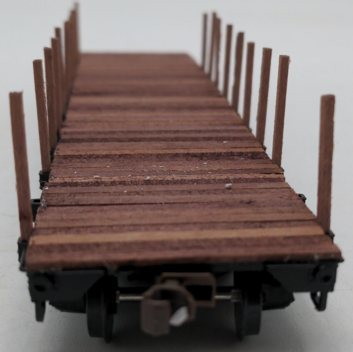 American models S Gauge Wooden Flatcar W/ Stakes #115110 EX/Box