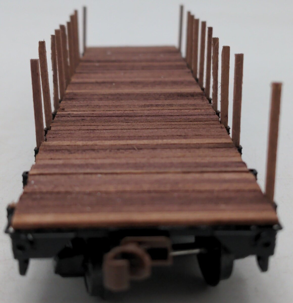 American models S Gauge Wooden Flatcar W/ Stakes #115110 EX/Box