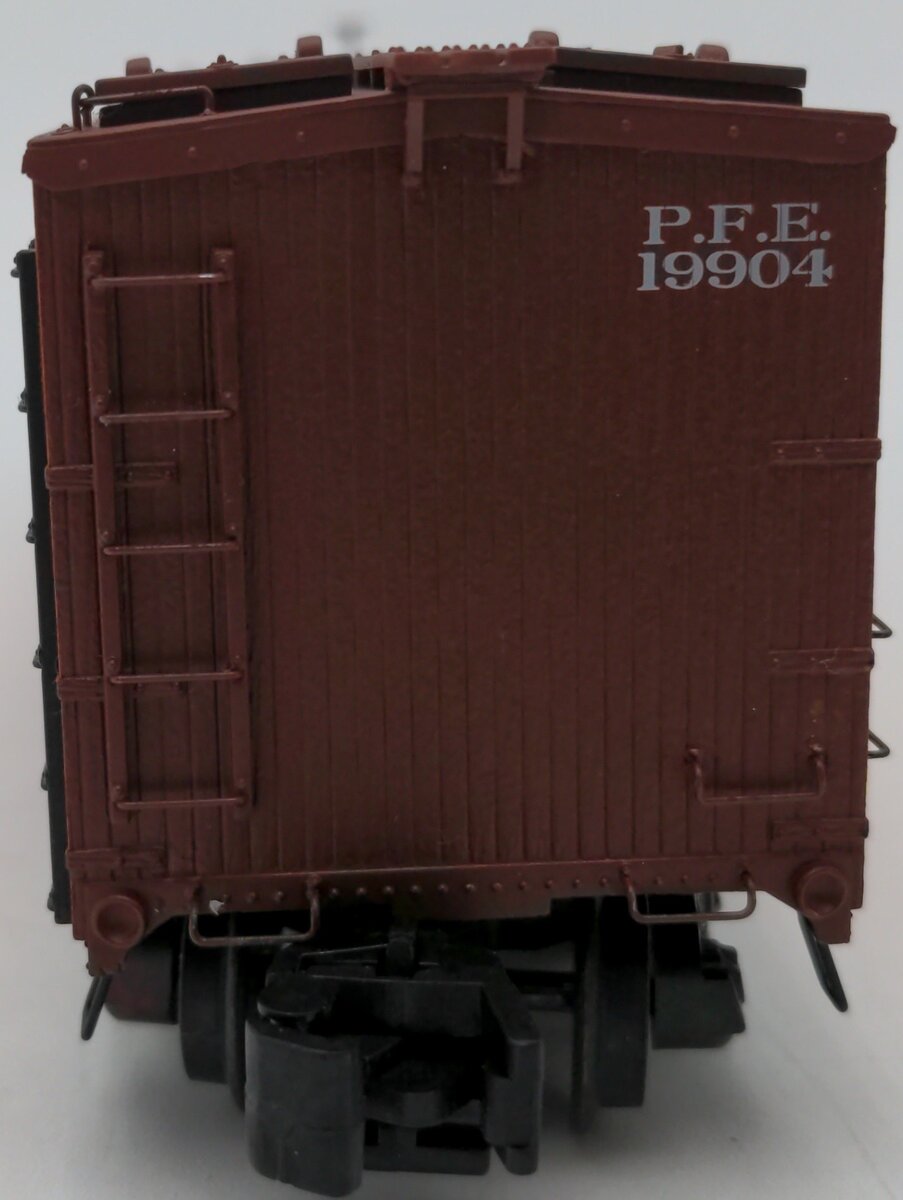 S-Helper Service 00567 S Gauge Pacific Fruit Express Reefer Car #19904 EX/Box