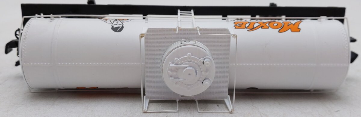 Des Plaines Hobbies NASG 2018-1 S Scale Moxie Tank Car with Platform #1948 EX/Box