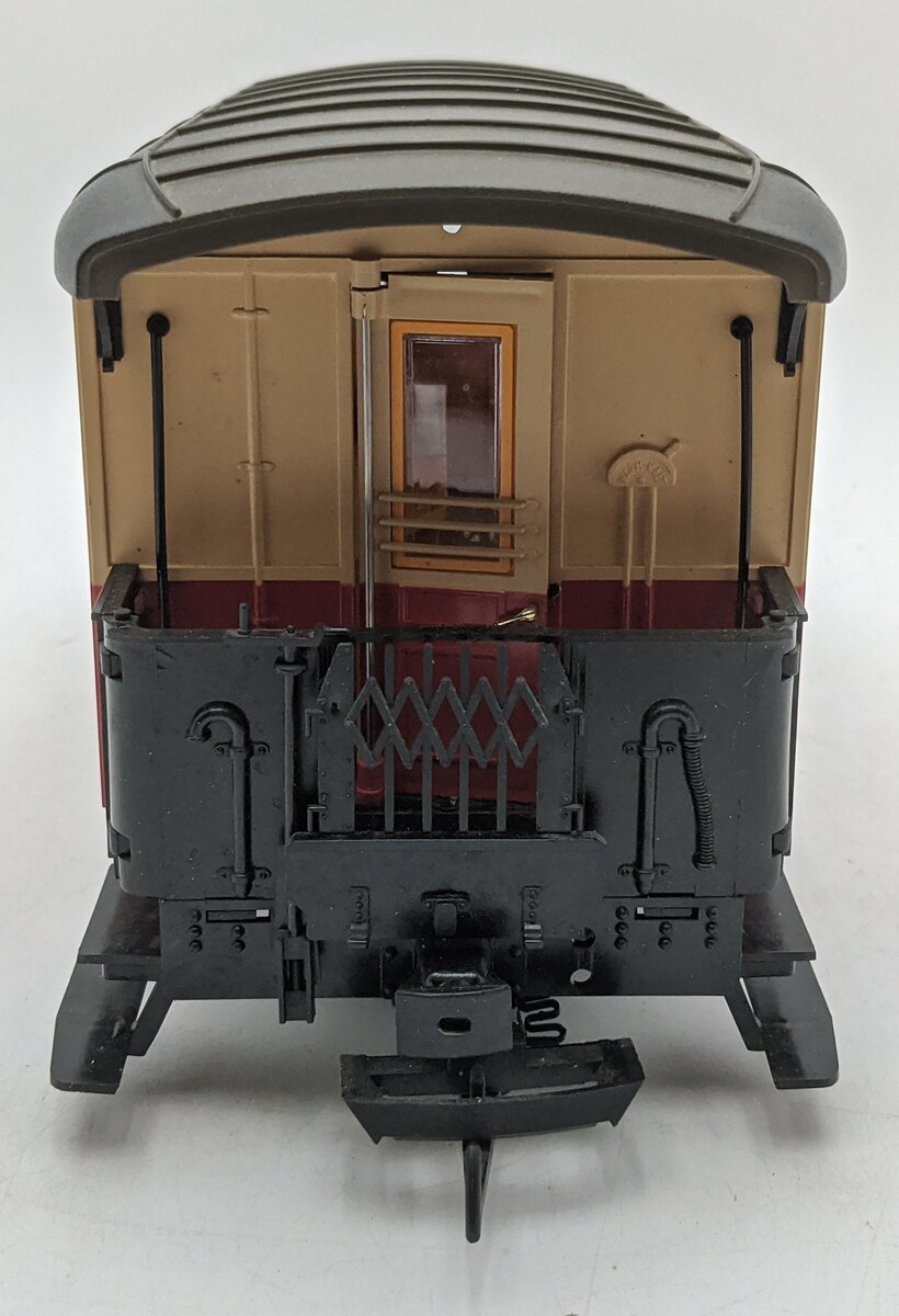 LGB 3016 G Scale Passenger Car w/Plastic Wheels EX