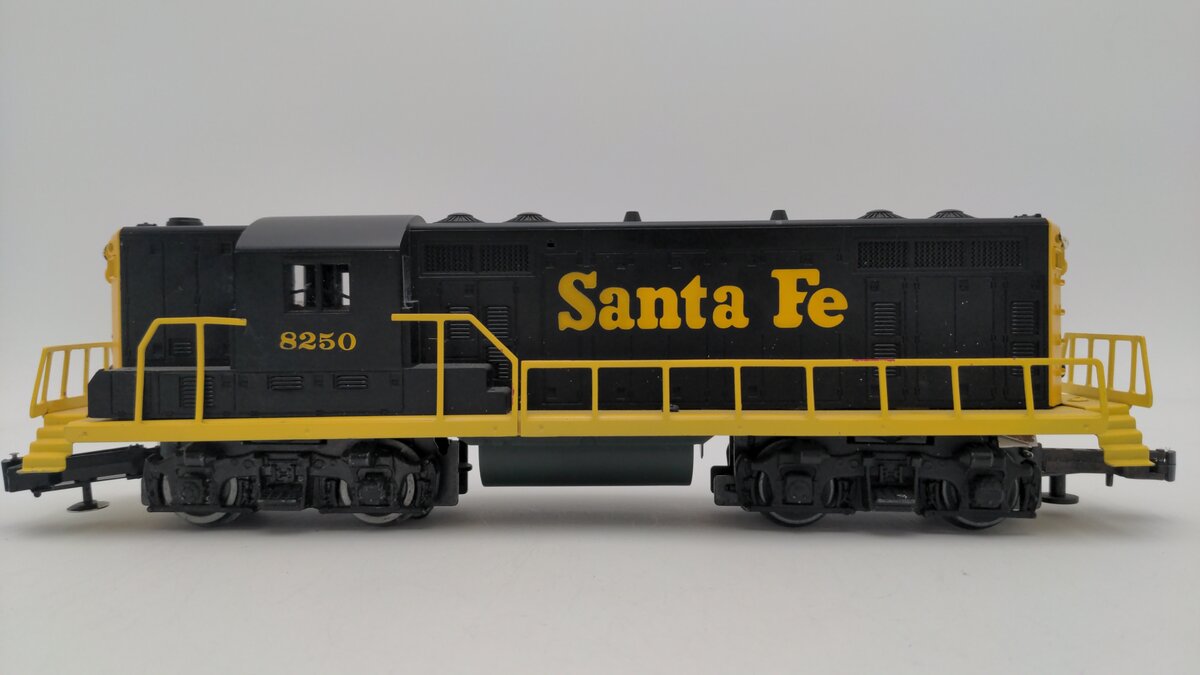 Lionel-Williams 6-8250 O Gauge CUSTOM Santa Fe GP9 Powered Diesel Engine #8250